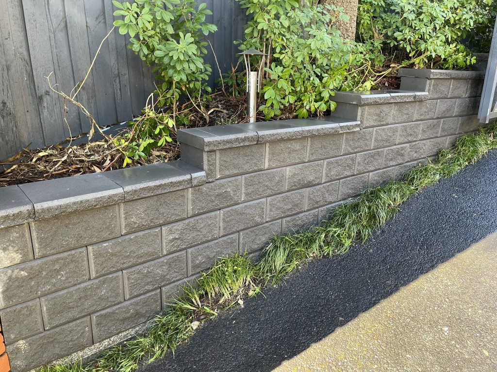 retaining wall blocks