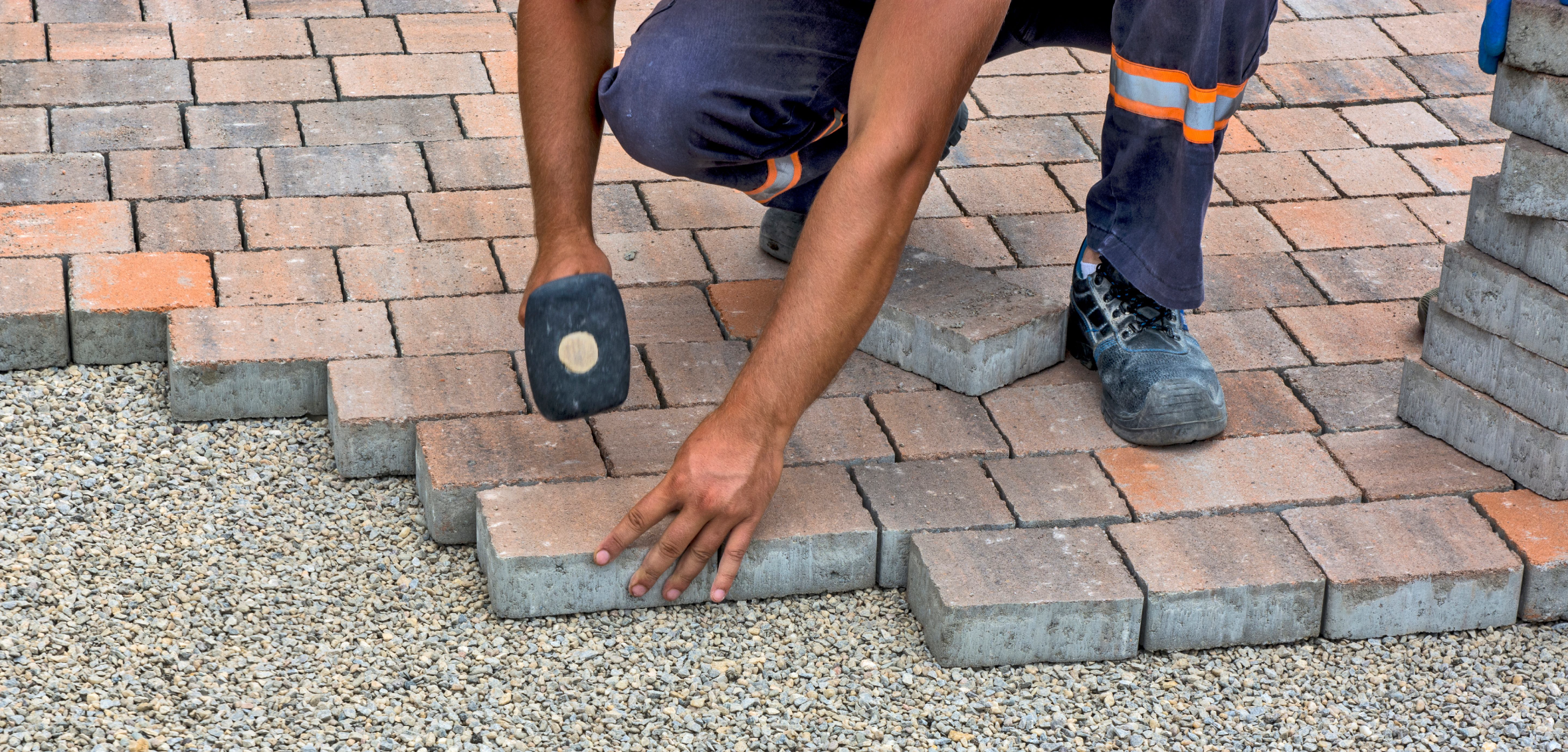 Crucial-Factors-to-Consider-When-Hiring-a-Paving-Contractor